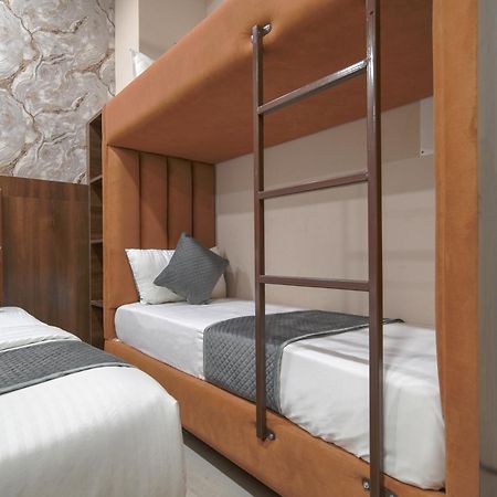 Hotel Miracle 2Km From Mahakal Temple 우자인 외부 사진