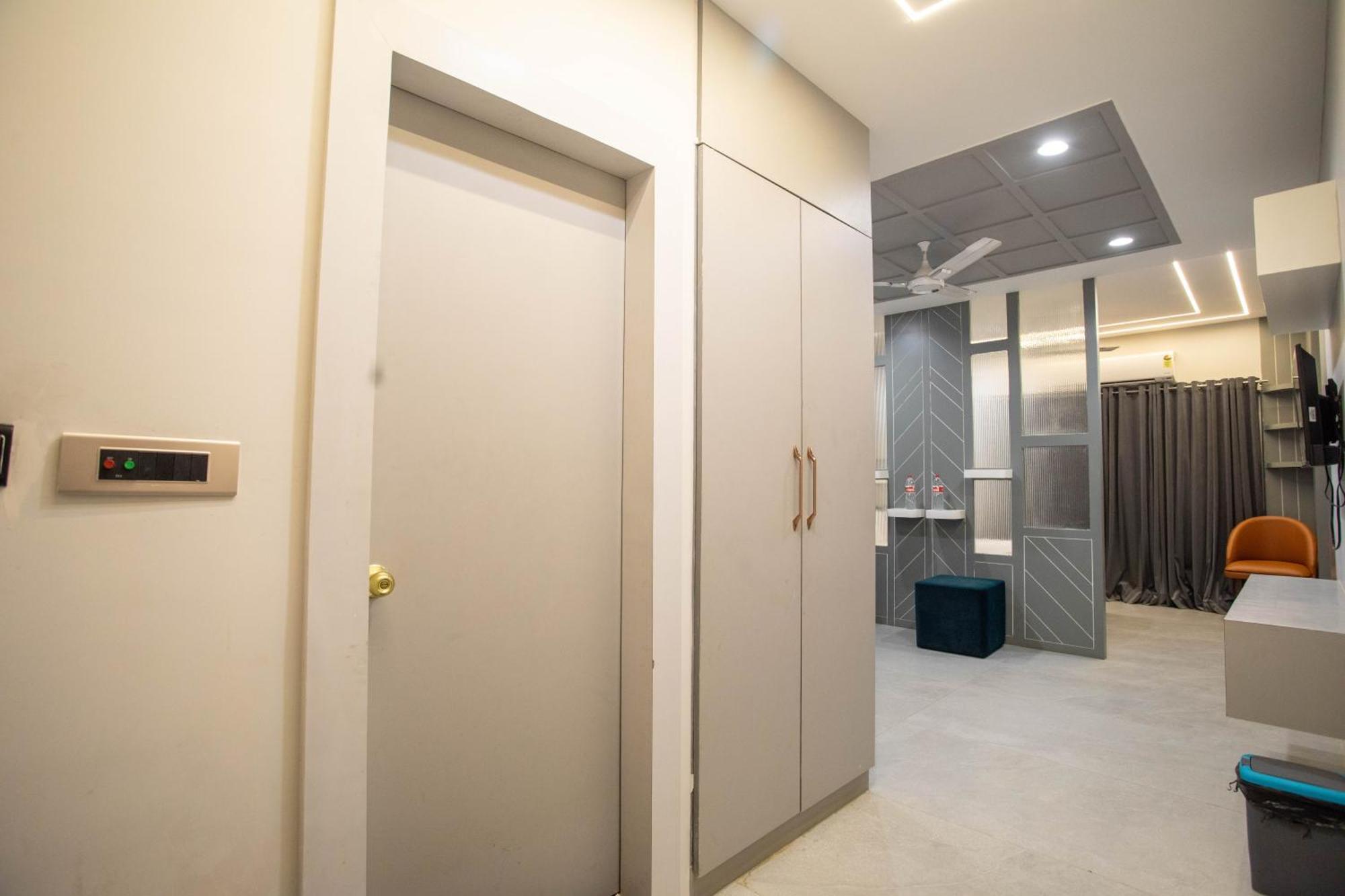 Hotel Miracle 2Km From Mahakal Temple 우자인 외부 사진