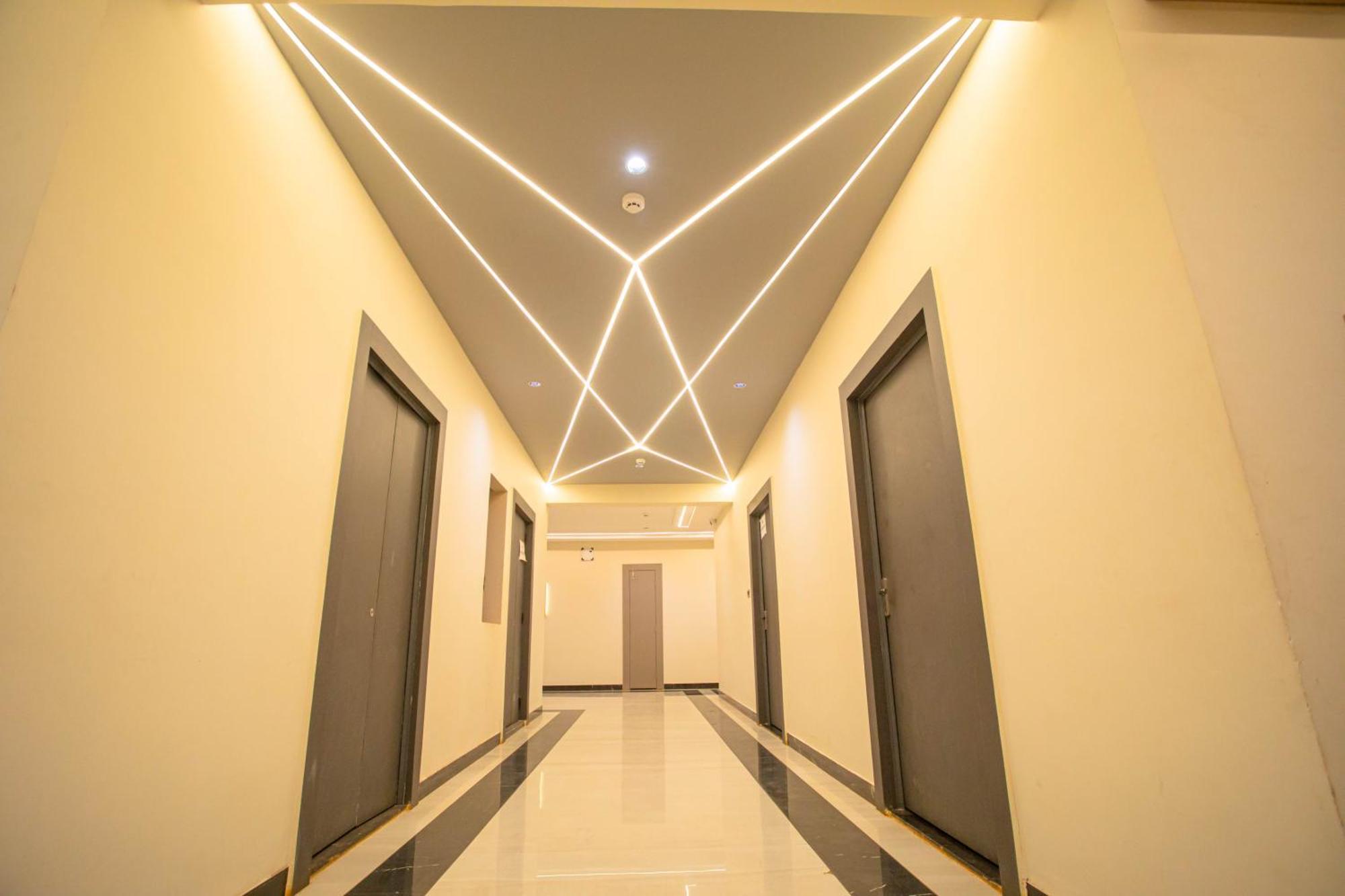 Hotel Miracle 2Km From Mahakal Temple 우자인 외부 사진