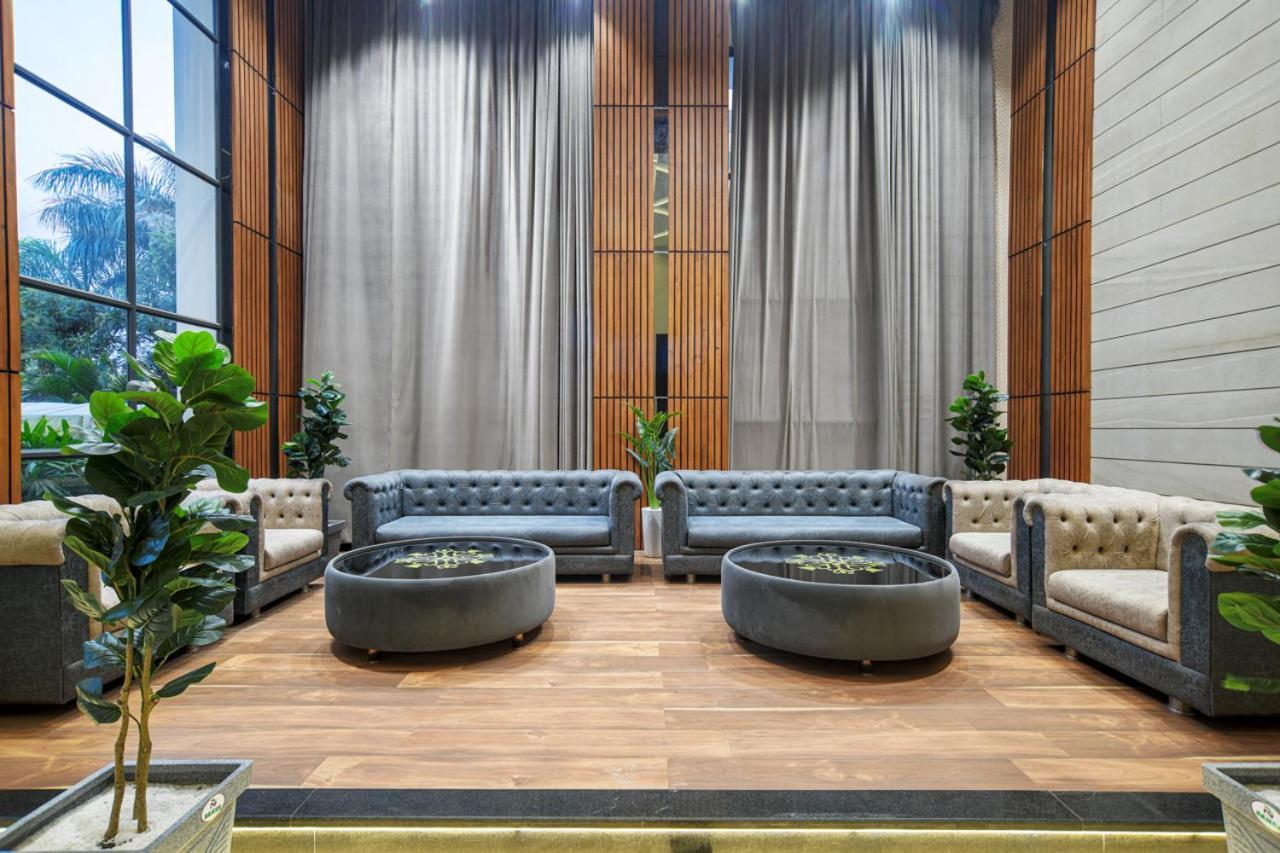 Hotel Miracle 2Km From Mahakal Temple 우자인 외부 사진