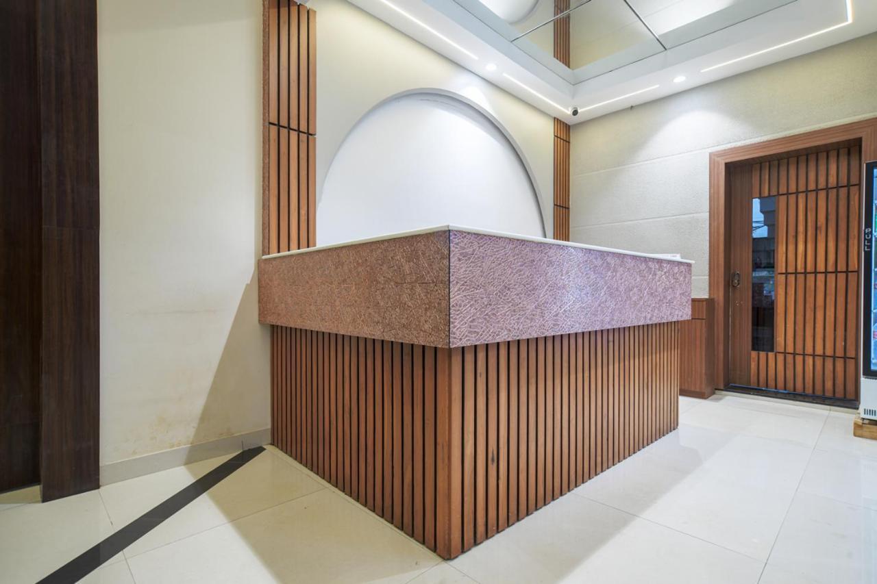 Hotel Miracle 2Km From Mahakal Temple 우자인 외부 사진