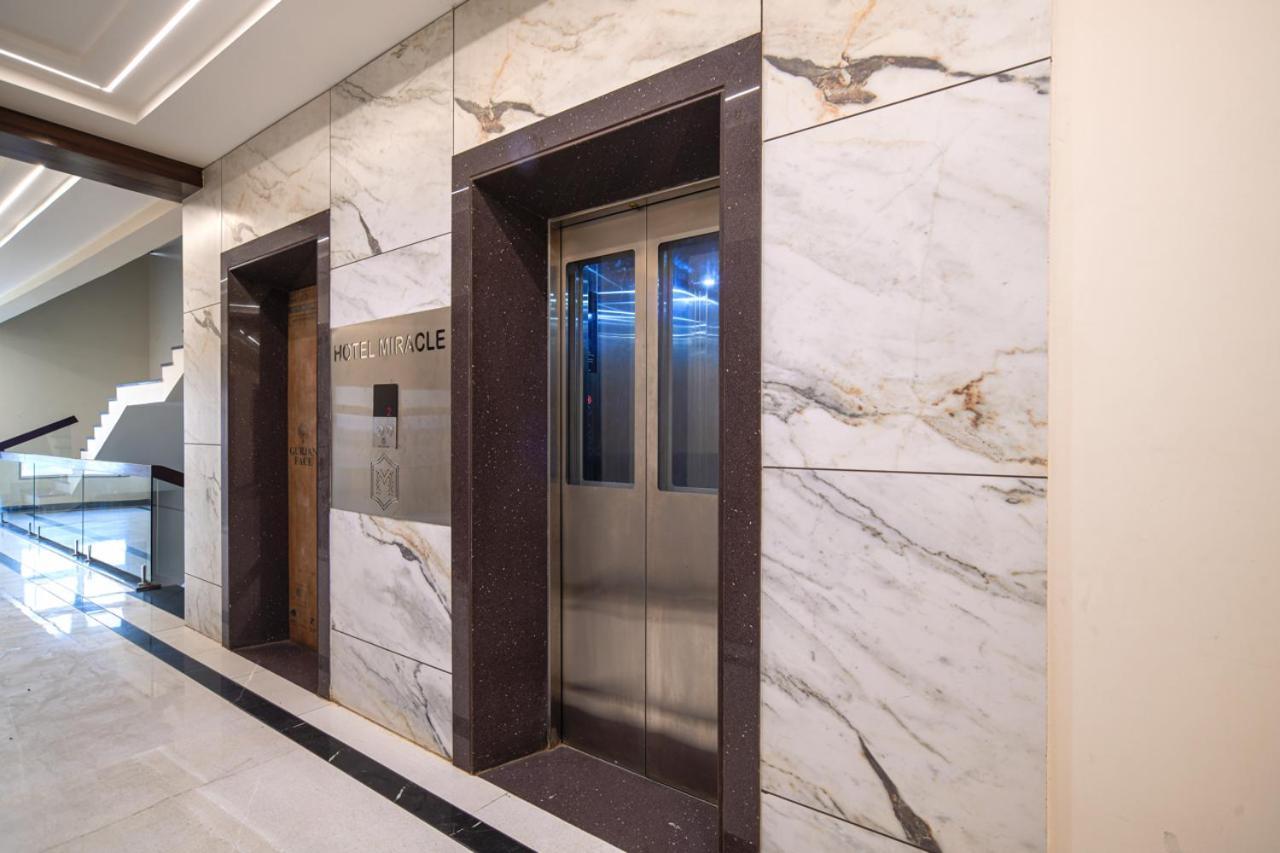 Hotel Miracle 2Km From Mahakal Temple 우자인 외부 사진