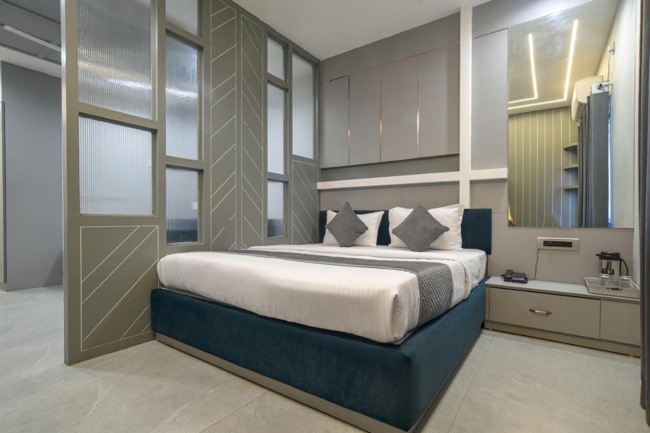 Hotel Miracle 2Km From Mahakal Temple 우자인 외부 사진