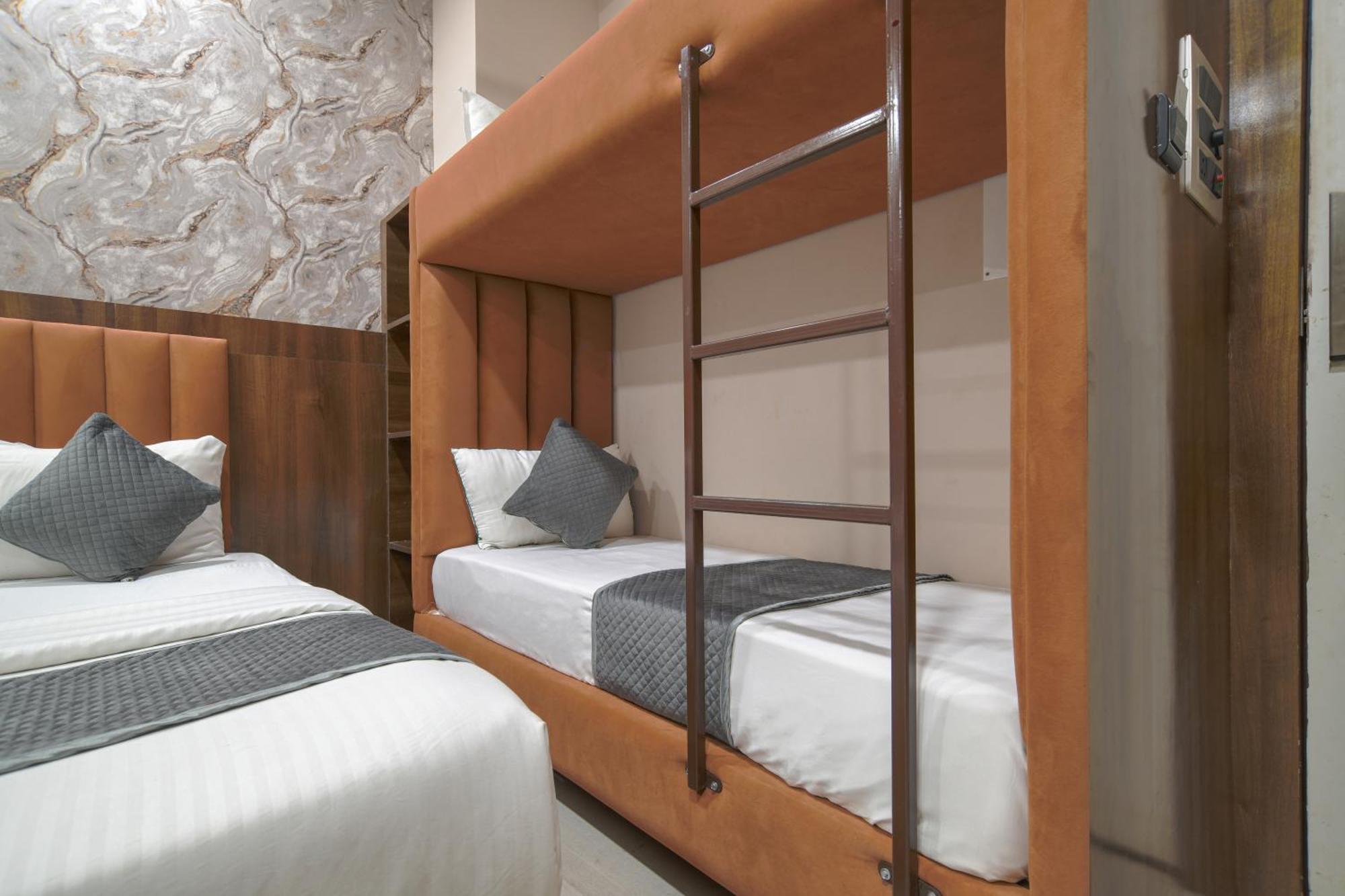Hotel Miracle 2Km From Mahakal Temple 우자인 외부 사진