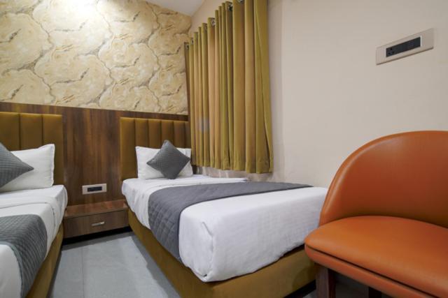 Hotel Miracle 2Km From Mahakal Temple 우자인 외부 사진
