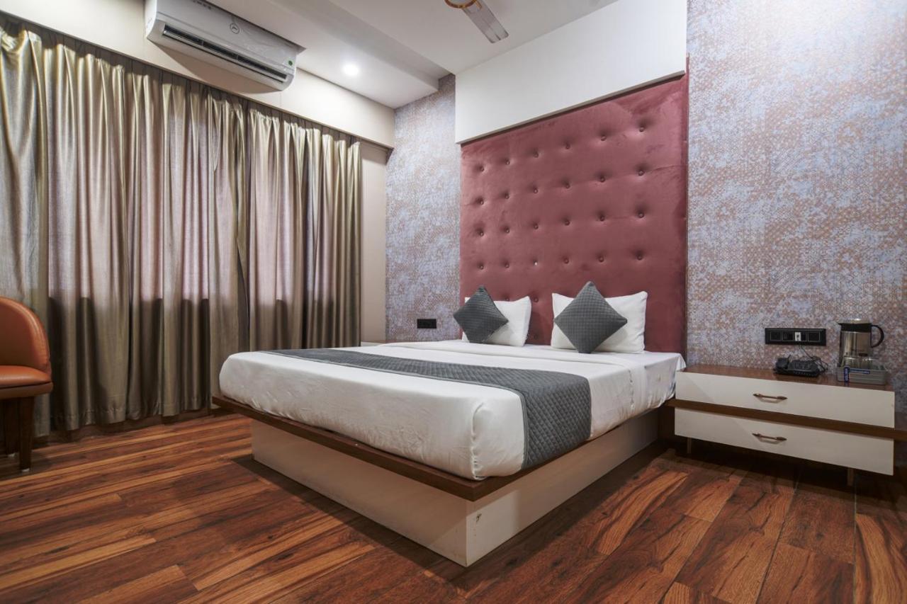 Hotel Miracle 2Km From Mahakal Temple 우자인 외부 사진