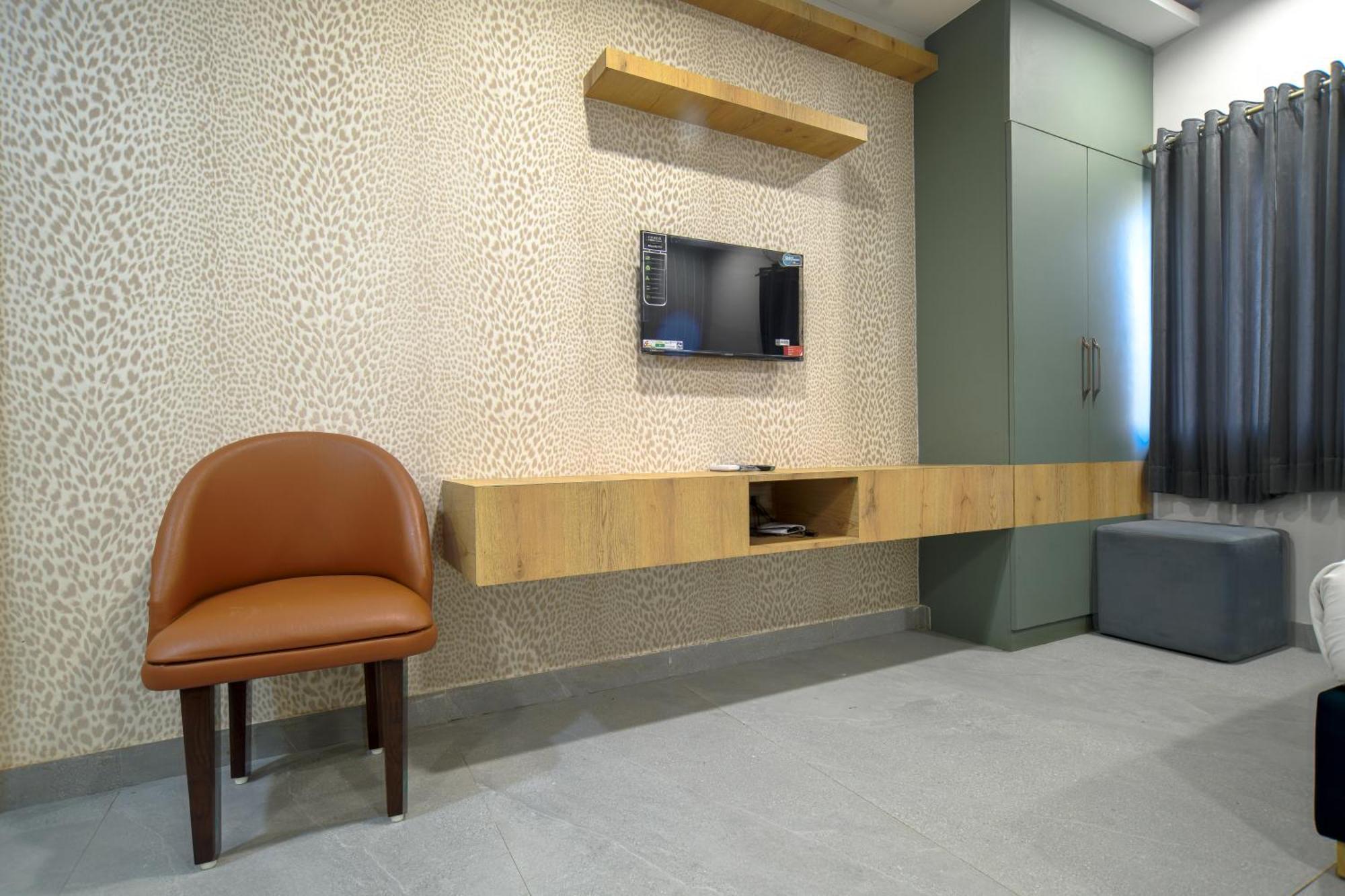 Hotel Miracle 2Km From Mahakal Temple 우자인 외부 사진